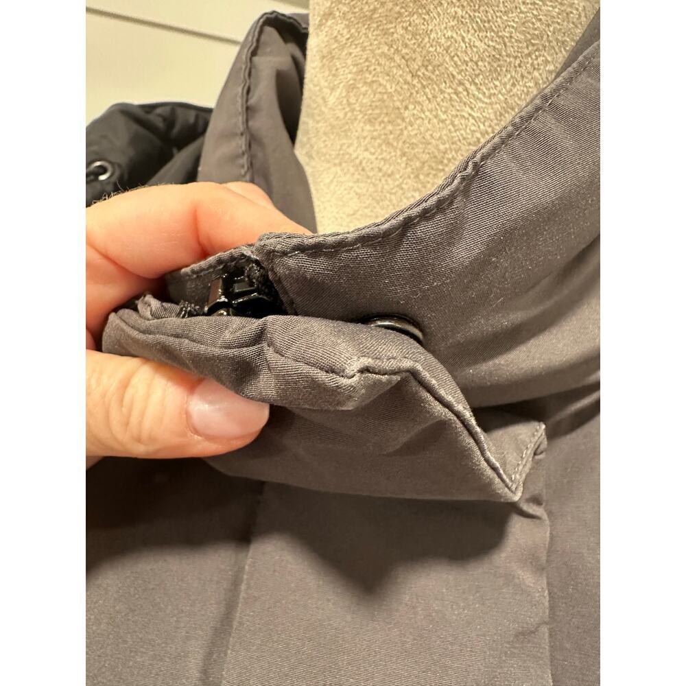 Canada Goose Blakely Parka - Picture 13 of 16
